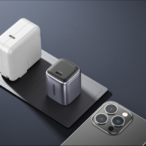 Зарядно UGREEN CD319, 220V, 1xUSB-C, GaN, 30W, PD, NEXOD, Черен