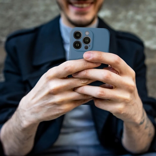 Силиконов калъф Mag Cover за iPhone 15 Pro, Син